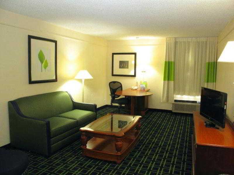 La Quinta Inn & Suites Tulsa Ruang foto