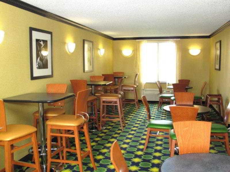 La Quinta Inn & Suites Tulsa Restoran foto